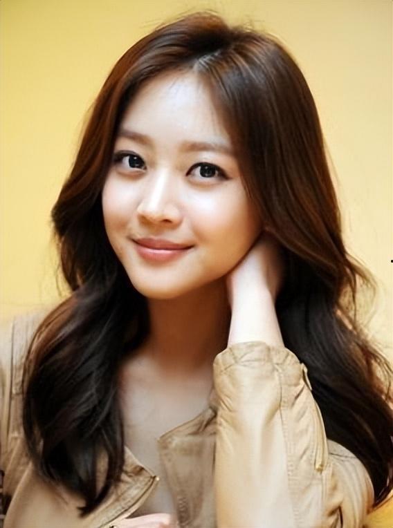 韩国最出名明星,揭秘韩国娱乐圈的璀璨明珠——国民偶像